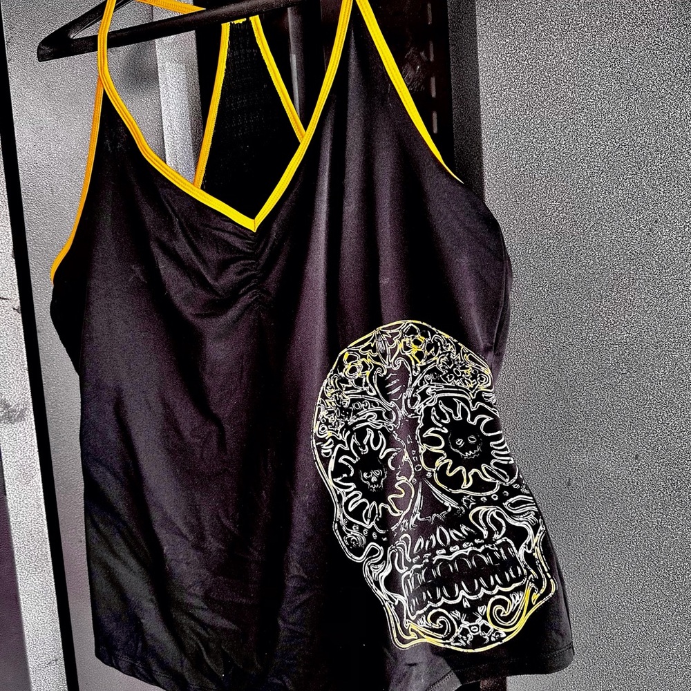 Harley Davidson Tank with Matching Skull Cap